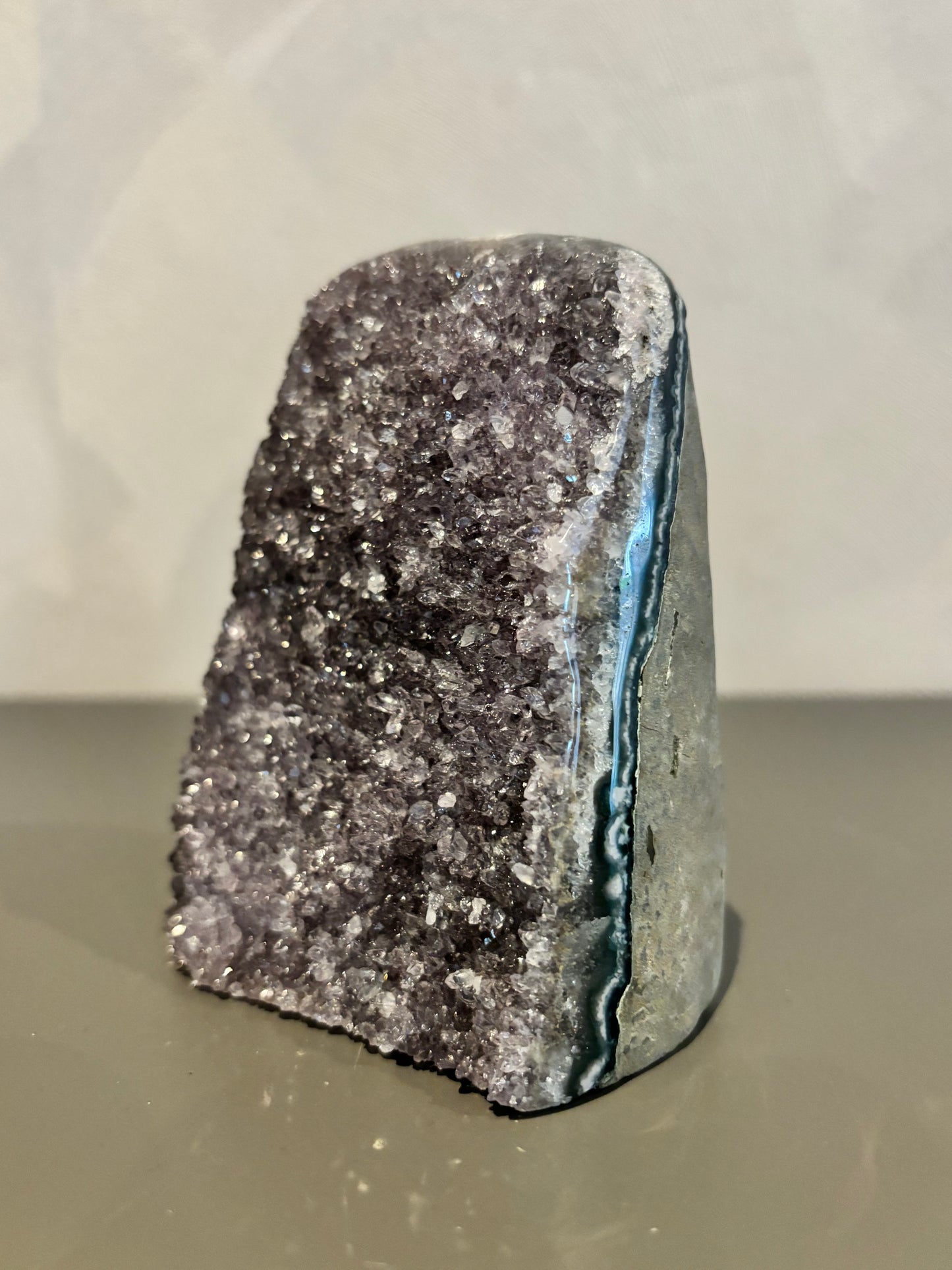 Cut Base Amethist #20