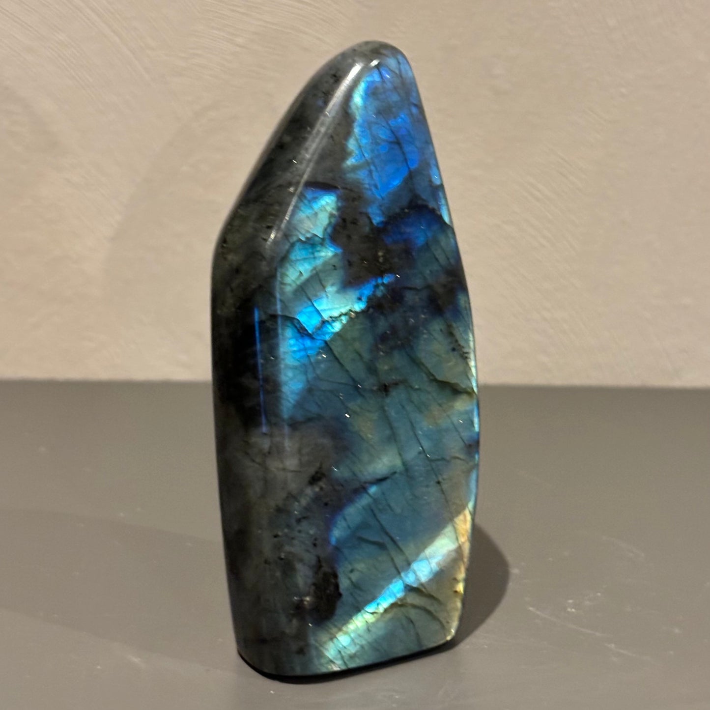 Labradoriet free form #83