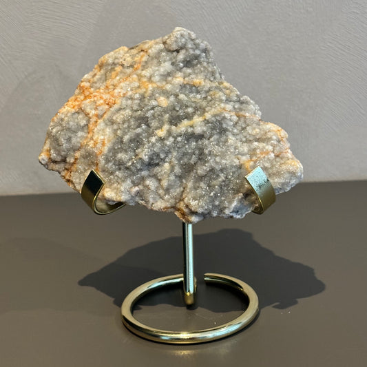 Druzy chalcedoon op standaard 72