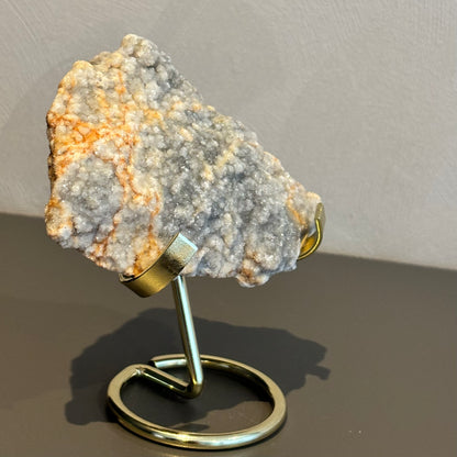Druzy chalcedoon op standaard 72